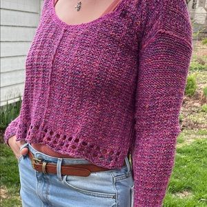 Free People Natal Pullover Cropped Knit Sweater in Berry Combo (Size M, NWT)
